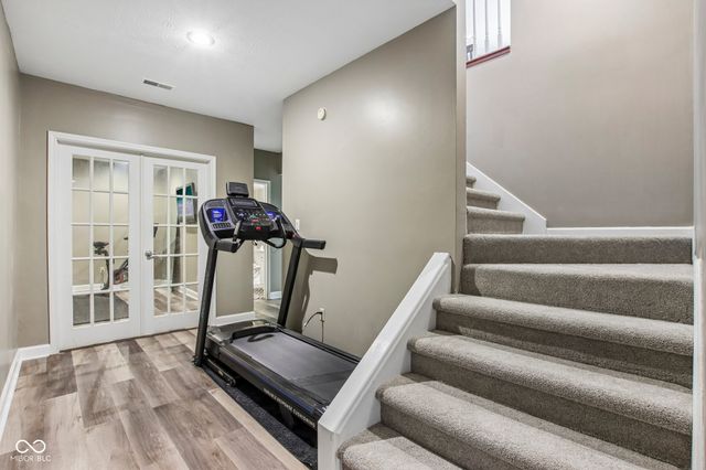 152 Derbyshire Drive, Indianapolis, IN 46229