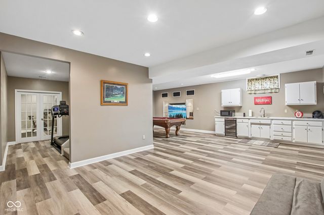 152 Derbyshire Drive, Indianapolis, IN 46229