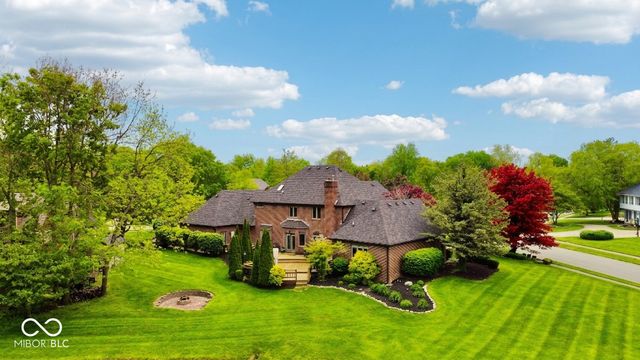 152 Derbyshire Drive, Indianapolis, IN 46229