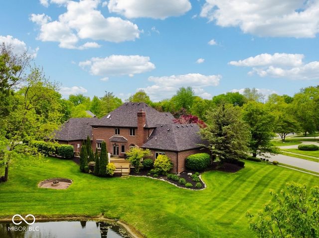 152 Derbyshire Drive, Indianapolis, IN 46229