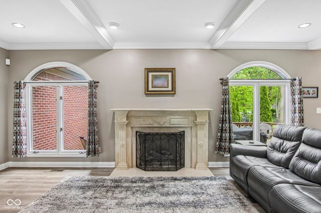 152 Derbyshire Drive, Indianapolis, IN 46229