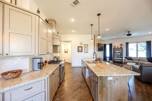 11201 Gardner Avenue, Lubbock, TX 79424