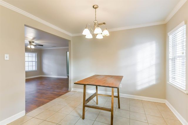 2707 Stadium Drive, Alvin, TX 77511