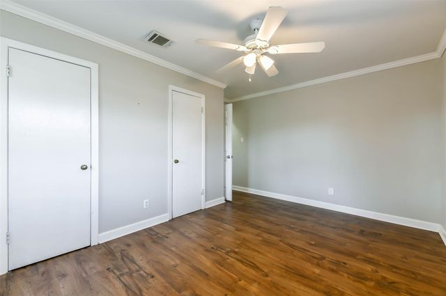 2707 Stadium Drive, Alvin, TX 77511
