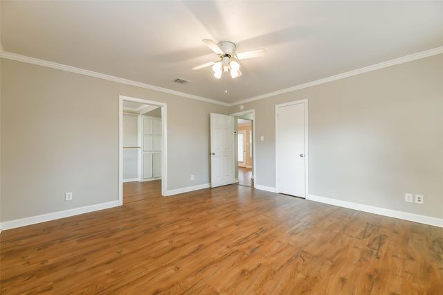 2707 Stadium Drive, Alvin, TX 77511