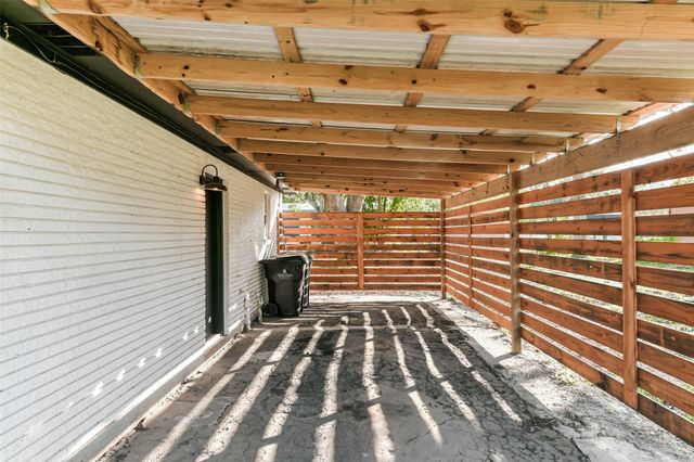2707 Stadium Drive, Alvin, TX 77511