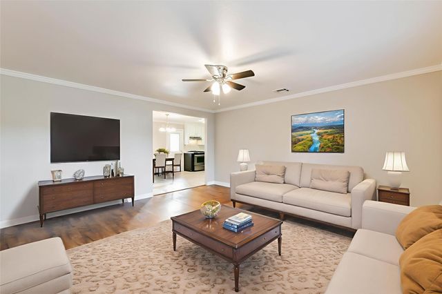2707 Stadium Drive, Alvin, TX 77511