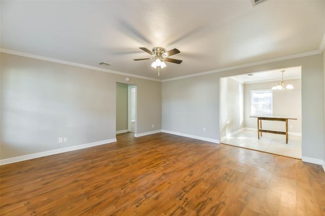2707 Stadium Drive, Alvin, TX 77511