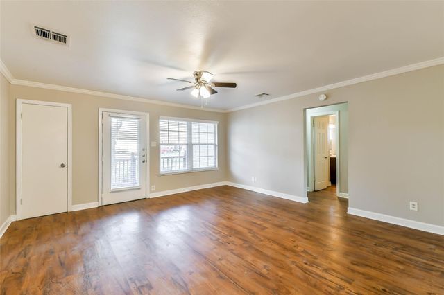 2707 Stadium Drive, Alvin, TX 77511