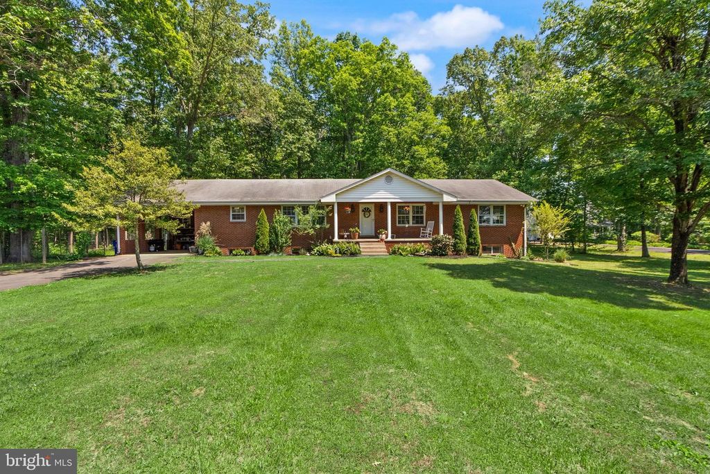 8131 TALL PINES LN, Catlett, VA 20119