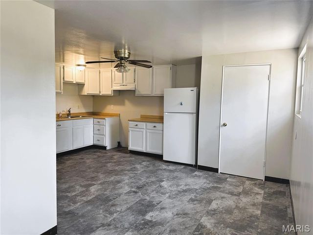 52 Villa Dr Drive, Granite City, IL 62040