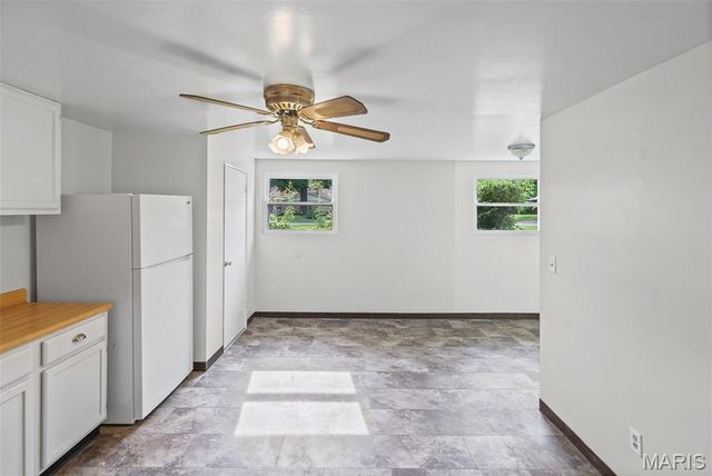 52 Villa Dr Drive, Granite City, IL 62040