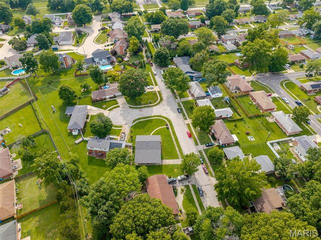 52 Villa Dr Drive, Granite City, IL 62040