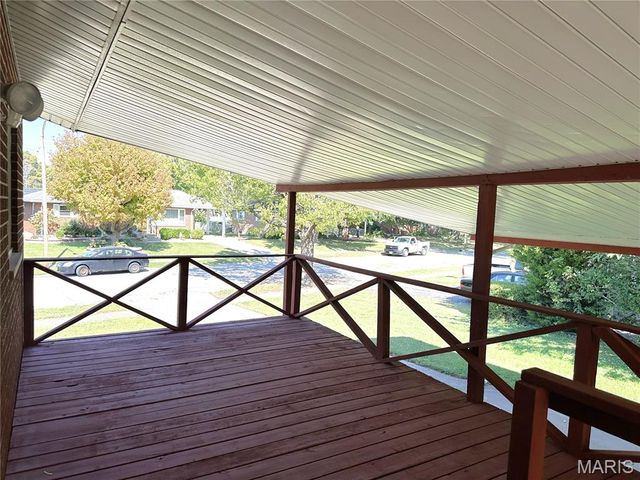 52 Villa Dr Drive, Granite City, IL 62040