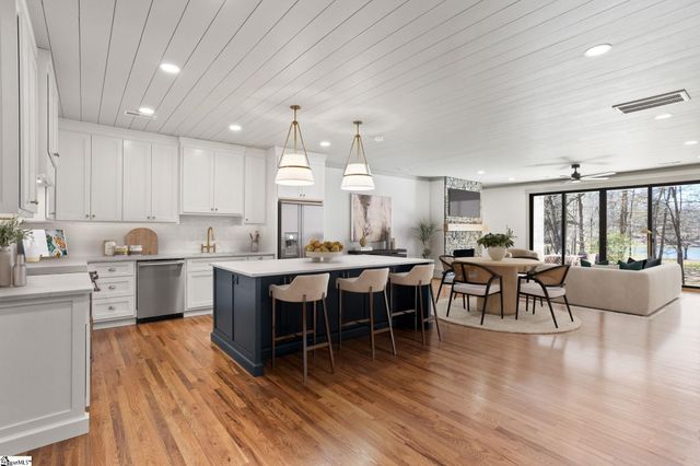 214 Holiday East Avenue, Clemson, SC 29631