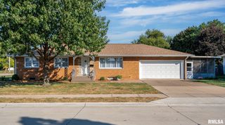 1736 W 36TH Street, Davenport, IA 52806