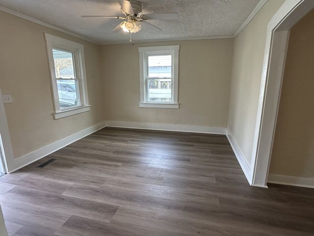 1011 Adair Ave, Columbia, TN 38401