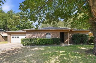 656 Sue Ann Lane, Burleson, TX 76028