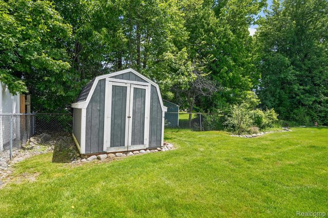 2236 Oak Shade Drive, Davison Township, MI 48423