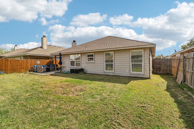 8221 Mule Deer Run, Fort Worth, TX 76179