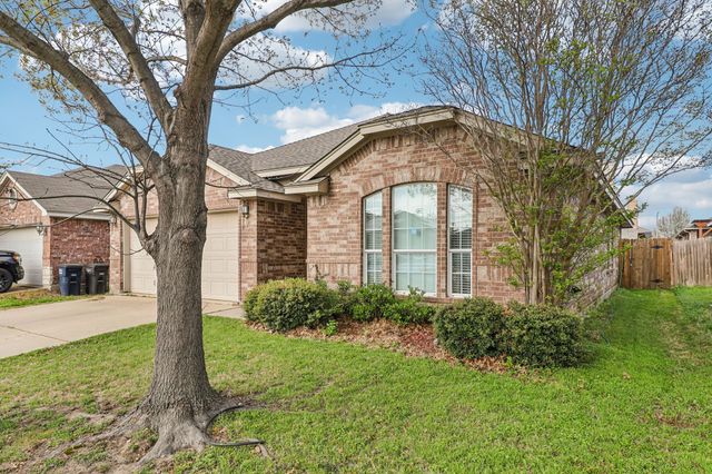 8221 Mule Deer Run, Fort Worth, TX 76179