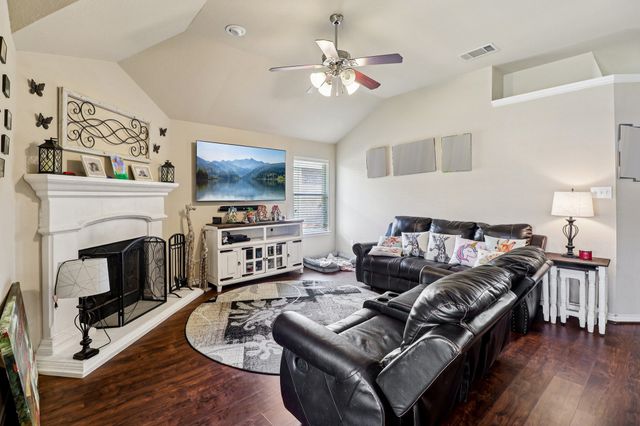 8221 Mule Deer Run, Fort Worth, TX 76179