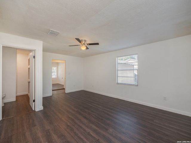 1051 Fitch St, San Antonio, TX 78211