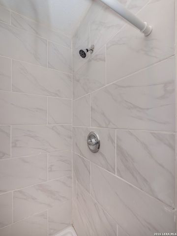 1051 Fitch St, San Antonio, TX 78211