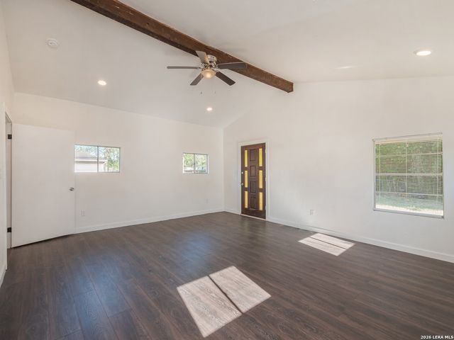 1051 Fitch St, San Antonio, TX 78211