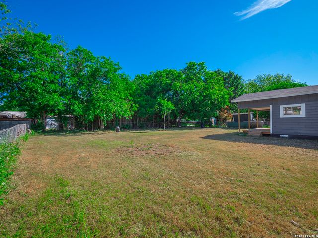 1051 Fitch St, San Antonio, TX 78211