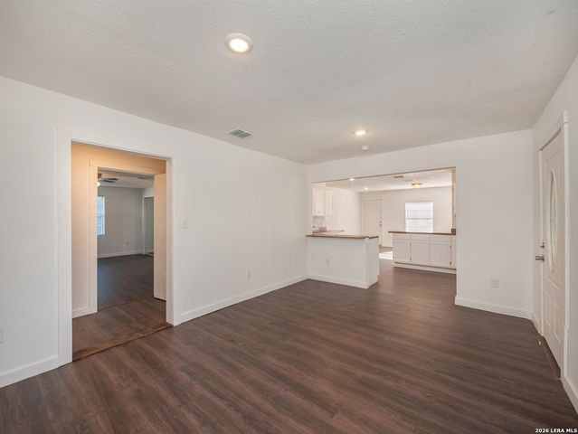 1051 Fitch St, San Antonio, TX 78211