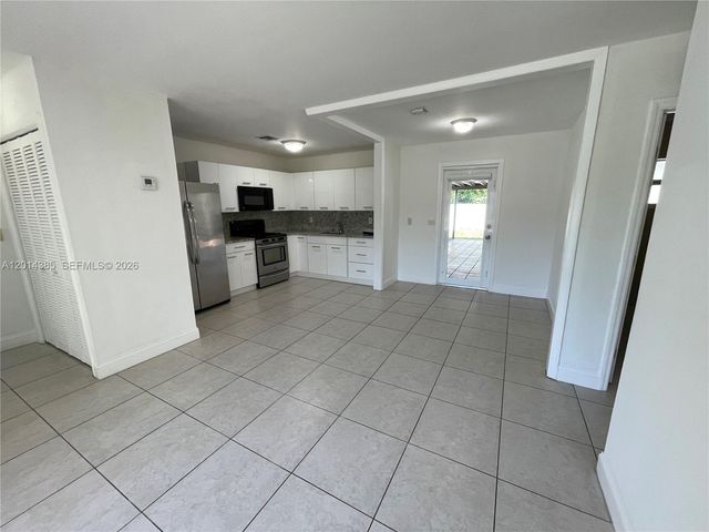 9711 SW 162nd St, Miami, FL 33157