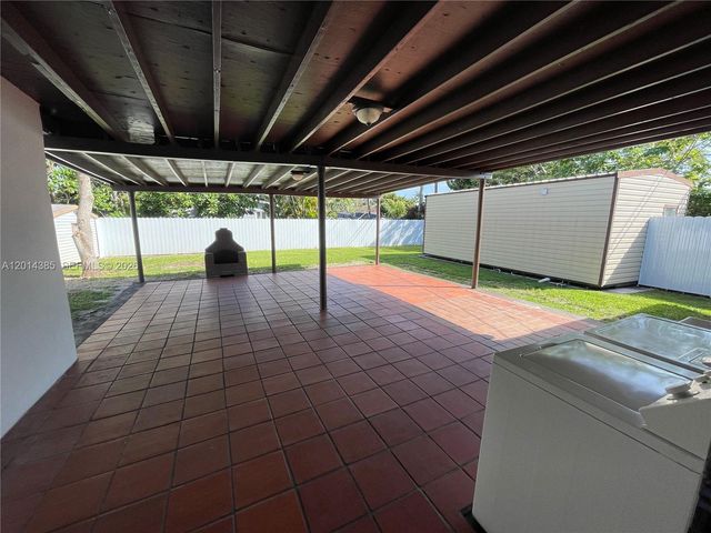 9711 SW 162nd St, Miami, FL 33157