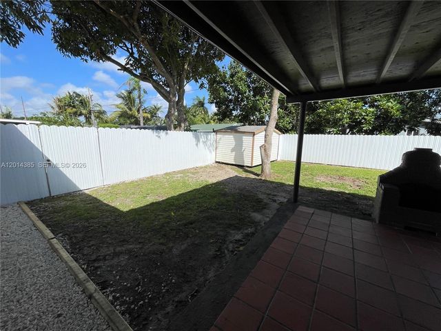 9711 SW 162nd St, Miami, FL 33157