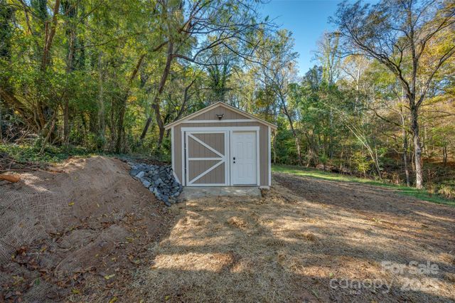 143 Luckadoo Street, Forest City, NC 28043