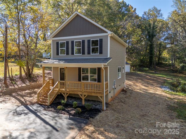 143 Luckadoo Street, Forest City, NC 28043