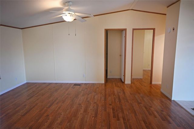 114 Shady Circle DR, Sunrise Beach Village, TX 78643