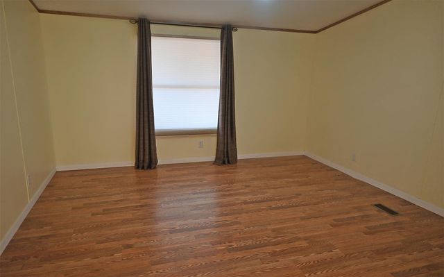 114 Shady Circle DR, Sunrise Beach Village, TX 78643