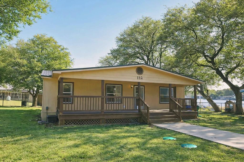 114 Shady Circle DR, Sunrise Beach Village, TX 78643