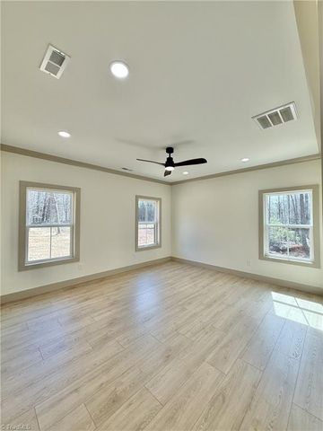 1532 Harvest Drive, Winston-salem, NC 27101