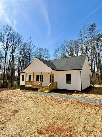 1532 Harvest Drive, Winston-salem, NC 27101