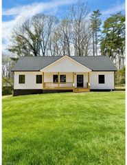 1532 Harvest Drive, Winston-salem, NC 27101