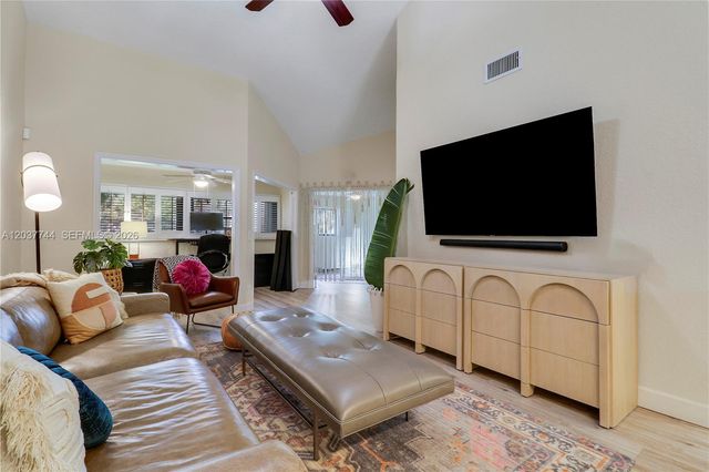 101 Sea Oats Dr H, Juno Beach, FL 33408