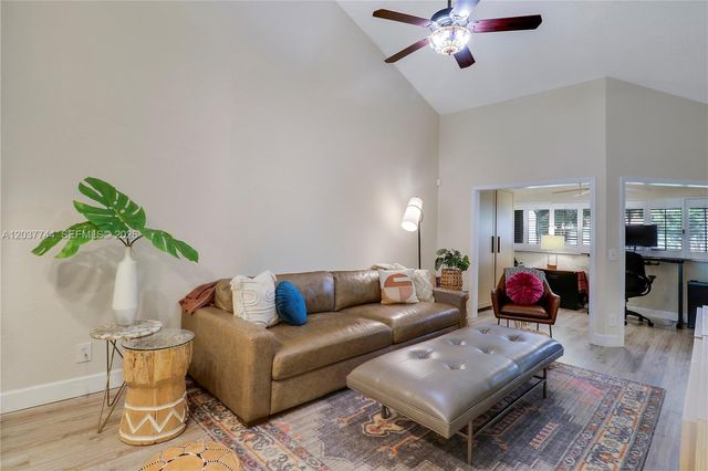 101 Sea Oats Dr H, Juno Beach, FL 33408
