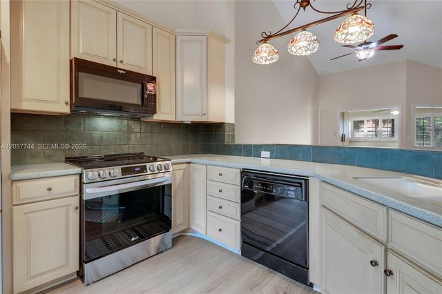 101 Sea Oats Dr H, Juno Beach, FL 33408