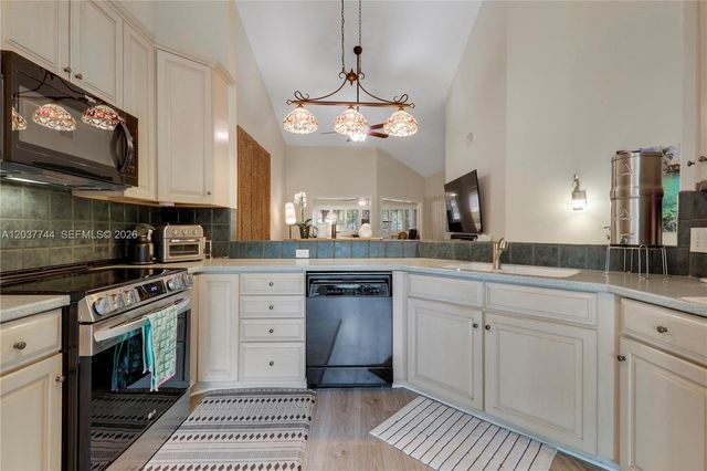 101 Sea Oats Dr H, Juno Beach, FL 33408