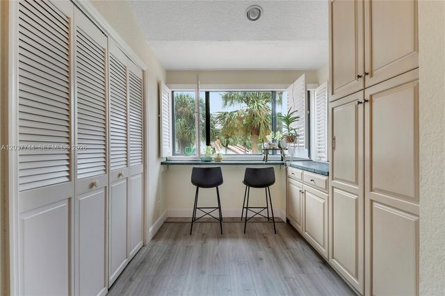 101 Sea Oats Dr H, Juno Beach, FL 33408