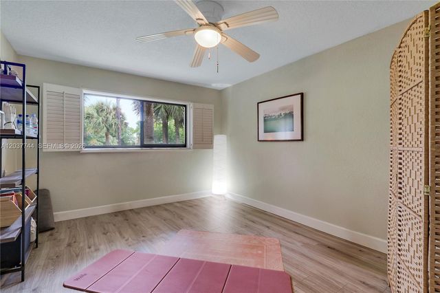 101 Sea Oats Dr H, Juno Beach, FL 33408