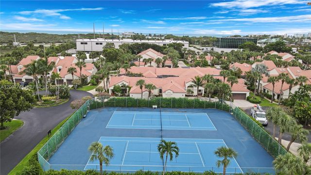 101 Sea Oats Dr H, Juno Beach, FL 33408