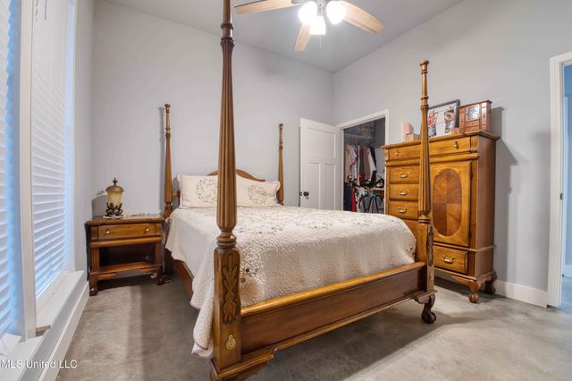 301 Summer Oaks Drive, Lamar, MS 38642